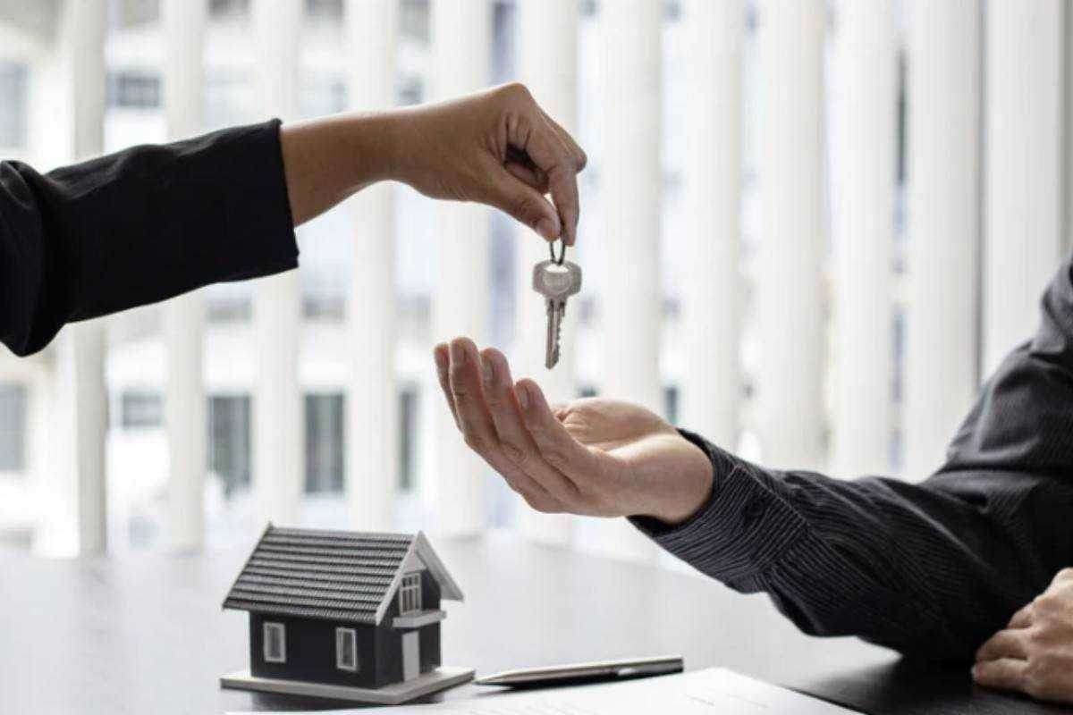 Le normative relative al deposito cauzionale sono simili sia per le locazioni residenziali che per quelle commerciali.