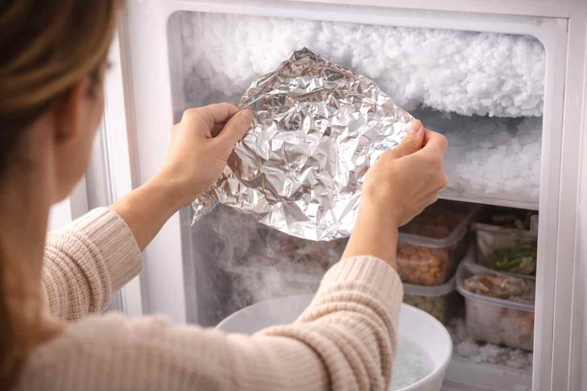 ghiaccio fuori dal congelatore