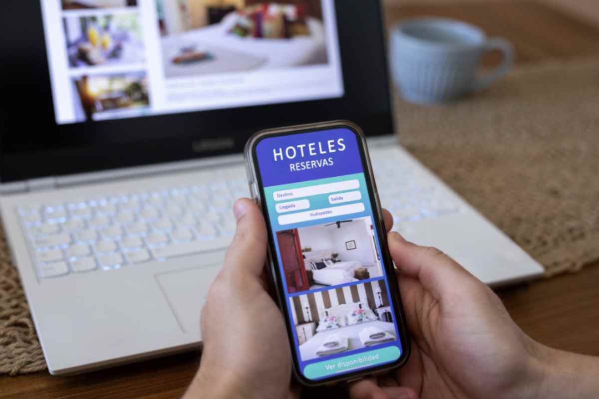 Le recensioni online non sono più un dettaglio. Secondo Codacons, circa il 77% dei consumatori consulta le opinioni